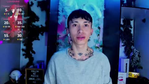Snapshot of juniior0_0 chatting on 02.27.25 Junior online show from 02.27.25