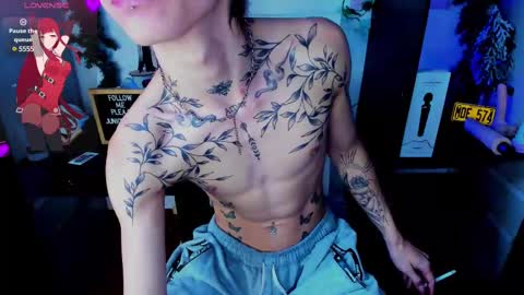 Snapshot of juniior0_0 chatting on 03.05.25 Junior online show from 03.05.25