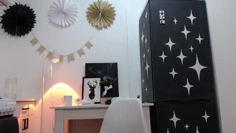 JunneWers online show from 12.22.25