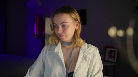 Snapshot of justbarbie chatting on 02.03.25 Alexa online show from 02.03.25