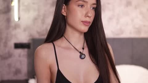 Snapshot of justbarbie_new_ chatting on 11.17.25 Katarina online show from 11.17.25