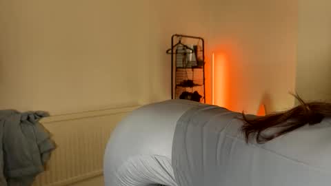 Snapshot of justbecauseiloveit chatting on 02.04.26 Billie B William online show from 02.04.26