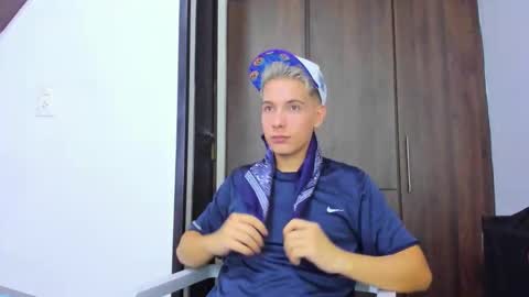 Snapshot of justin_biker chatting on 11.22.25 justin_biker online show from 11.22.25