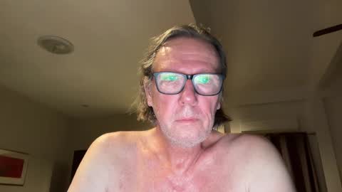 Snapshot of justin_hornyyyy chatting on 12.18.25 justin_hornyyyy online show from 12.18.25