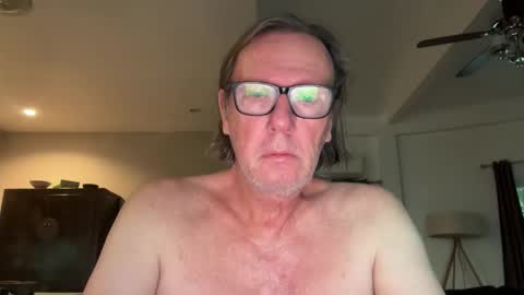 Snapshot of justin_hornyyyy chatting on 12.19.25 justin_hornyyyy online show from 12.19.25