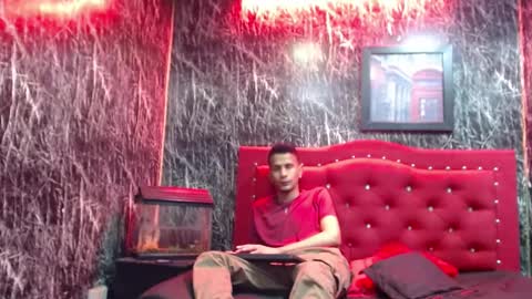 JUSTIN online show from 01.08.25