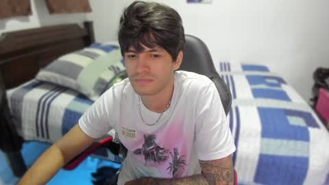 Snapshot of justin_stark1 chatting on 12.04.24 Diego online show from 12.04.24