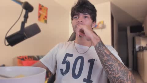 Snapshot of justin_stark1 chatting on 09.25.25 Diego online show from 09.25.25