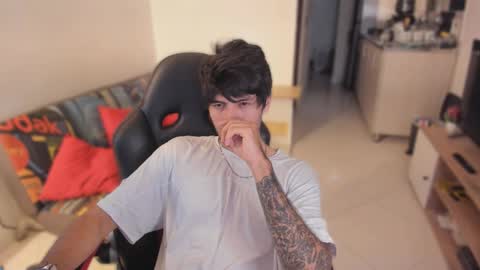 Snapshot of justin_stark1 chatting on 10.17.25 Diego online show from 10.17.25