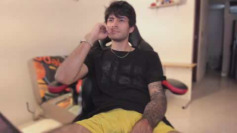 Snapshot of justin_stark1 chatting on 10.29.25 Diego online show from 10.29.25