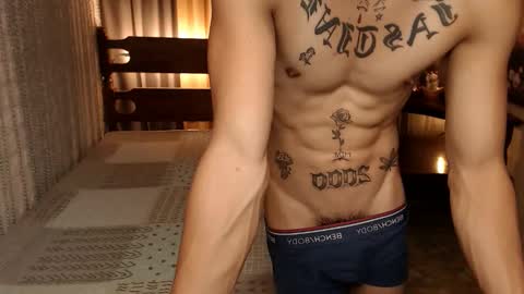 justine_hunk online show from 12.19.24