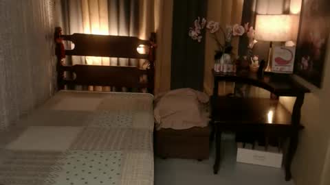 justine_hunk online show from 11.17.25