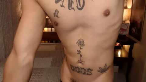 Snapshot of justine_hunk chatting on 06.17.26 justine_hunk online show from 06.17.26