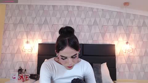 Justine online show from 02.04.25