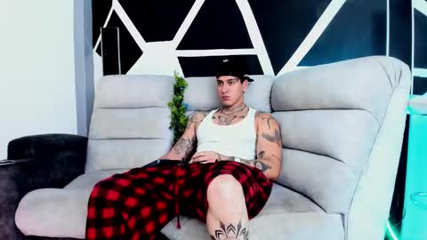 Snapshot of justinfuller_31 chatting on 10.10.25 justinfuller_31 online show from 10.10.25