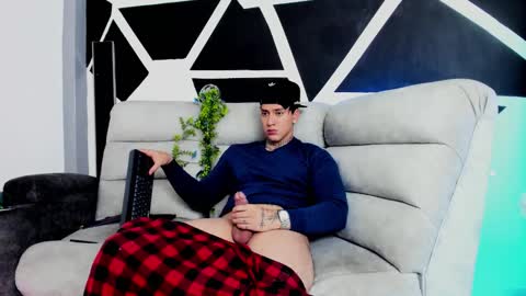 Snapshot of justinfuller_31 chatting on 10.25.25 justinfuller_31 online show from 10.25.25