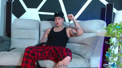 Snapshot of justinfuller_31 chatting on 11.13.25 justinfuller_31 online show from 11.13.25