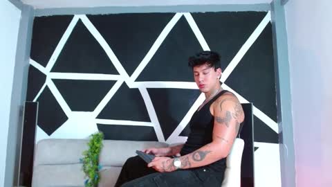 Snapshot of justinfuller_31 chatting on 11.26.25 justinfuller_31 online show from 11.26.25