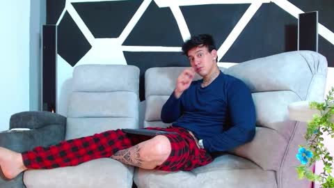 Snapshot of justinfuller_31 chatting on 11.29.25 justinfuller_31 online show from 11.29.25