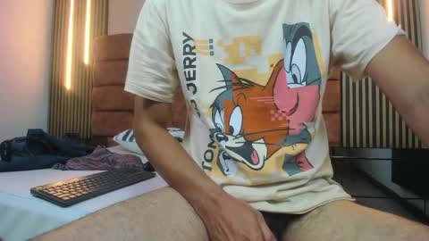 Snapshot of justinschneider chatting on 04.08.26 justinschneider online show from 04.08.26