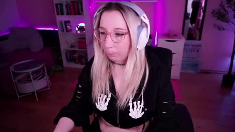 Kerry online show from 02.18.25