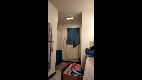 Snapshot of justmeohio chatting on 04.16.26 justmeohio online show from 04.16.26