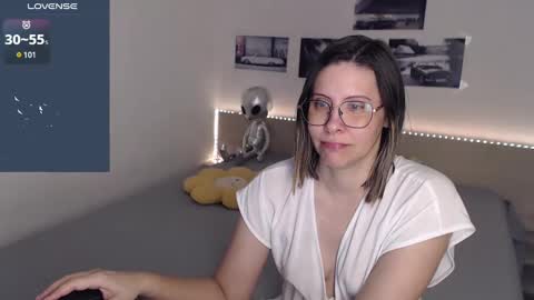 Snapshot of justmexy7 chatting on 01.12.25 Julie online show from 01.12.25