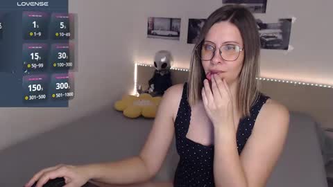 Snapshot of justmexy7 chatting on 02.02.25 Julie online show from 02.02.25