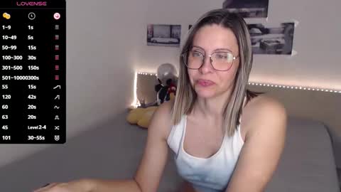 Snapshot of justmexy7 chatting on 09.11.25 Julie online show from 09.11.25