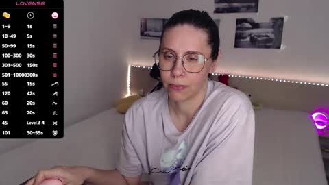 Julie online show from 04.21.26