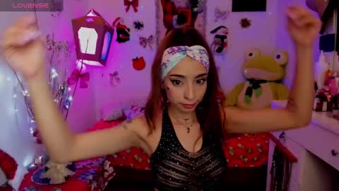 Snapshot of justmia_ chatting on 12.29.24 Mia online show from 12.29.24