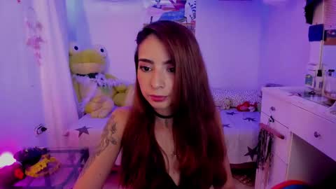 Snapshot of justmia_ chatting on 02.06.25 Mia online show from 02.06.25