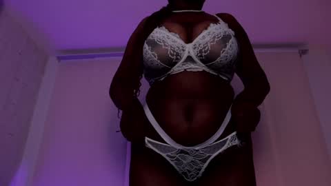 Snapshot of justnala_ chatting on 01.20.25 Nala online show from 01.20.25