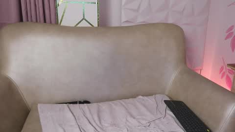 Snapshot of justnala_ chatting on 02.10.25 Nala online show from 02.10.25