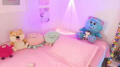 Emy online show from 11.26.25