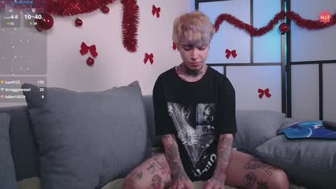 Snapshot of juuzou_kit chatting on 01.03.25 Juuzou hehim u can call me Juz online show from 01.03.25