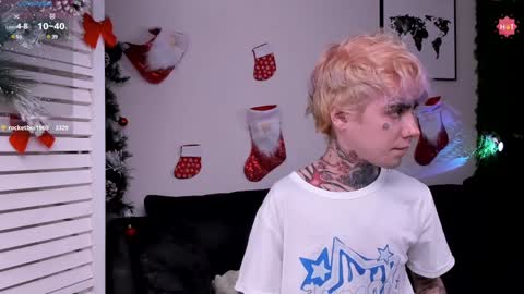 Snapshot of juuzou_kit chatting on 01.04.25 Juuzou hehim u can call me Juz online show from 01.04.25