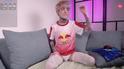 Snapshot of juuzou_kit chatting on 01.16.25 Juuzou hehim u can call me Juz online show from 01.16.25