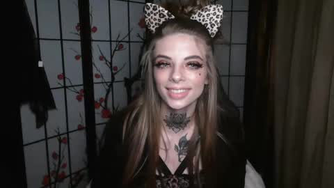 K8X4U LOVE ME online show from 01.20.25