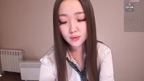 Snapshot of k_kimikooo chatting on 02.08.25 Amely online show from 02.08.25