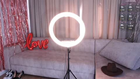 Snapshot of k_kimikooo chatting on 09.17.25 Amely online show from 09.17.25