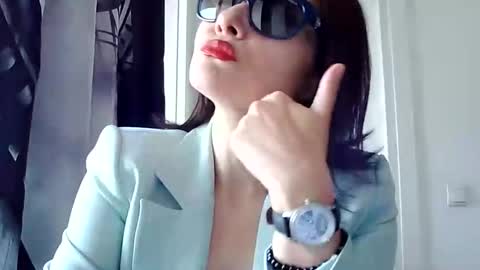 Snapshot of k_queen36 chatting on 10.01.25 k_queen36 online show from 10.01.25