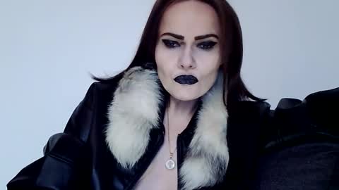 Snapshot of k_queen36 chatting on 12.14.25 k_queen36 online show from 12.14.25