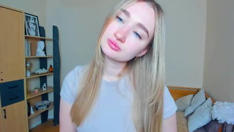 Snapshot of kaceyeichel chatting on 05.09.26 Alice online show from 05.09.26