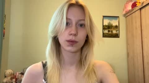 Mia 1st day here online show from 06.24.26