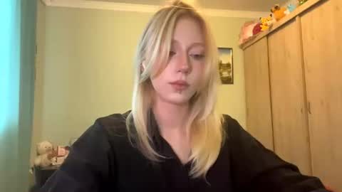 Mia 1st day here online show from 06.29.26