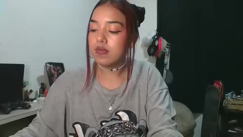 Snapshot of kahelipurple chatting on 11.08.25 KAHELIINDEPENDENT MODEL online show from 11.08.25