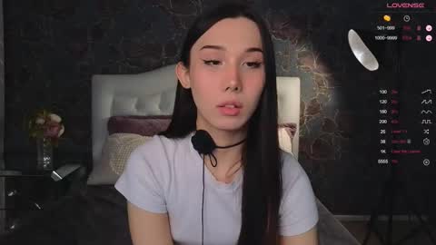 Kaia Monday Thursday FridaySaturdaySunday online show from 02.17.25