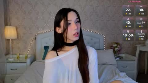 Kaia Monday Thursday FridaySaturdaySunday online show from 10.27.25