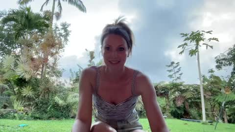 Snapshot of kaileeshy chatting on 03.12.25 Kailee Smile online show from 03.12.25